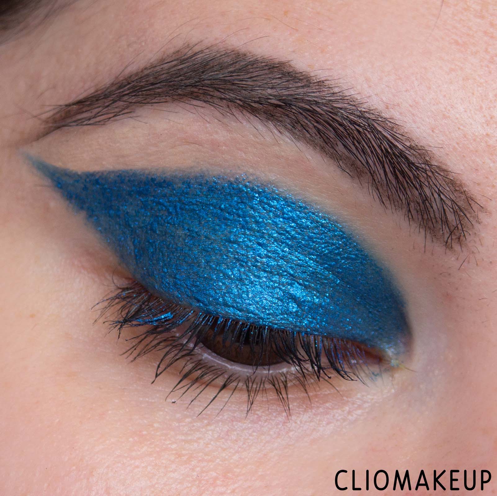 cliomakeup-recensione-ombretti-liquidi-revolution-shadow-bomb-cream-eyeshadow-8
