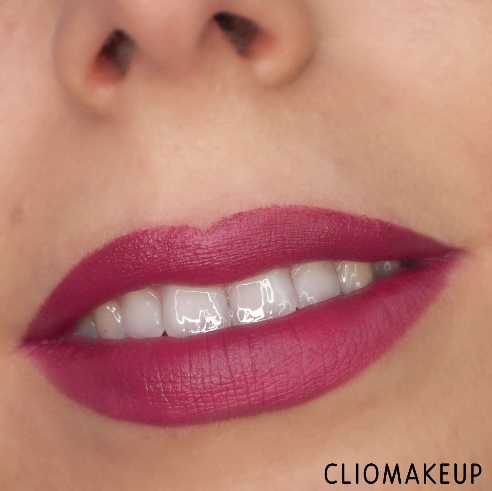 cliomakeup-recensione-rossetti-revolution-soft-glamour-lipstick-11