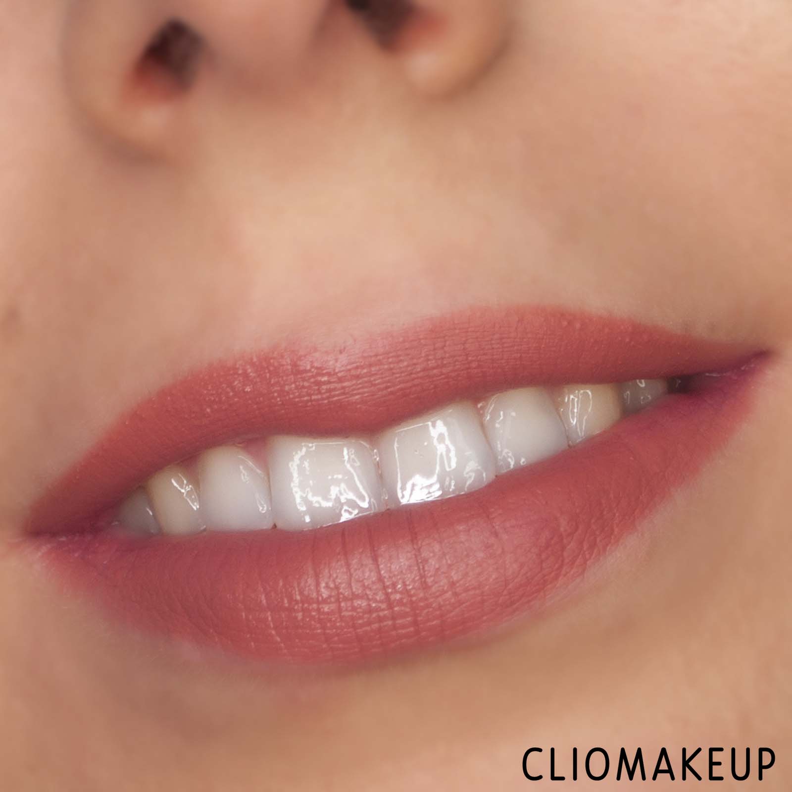 cliomakeup-recensione-rossetti-revolution-soft-glamour-lipstick-13