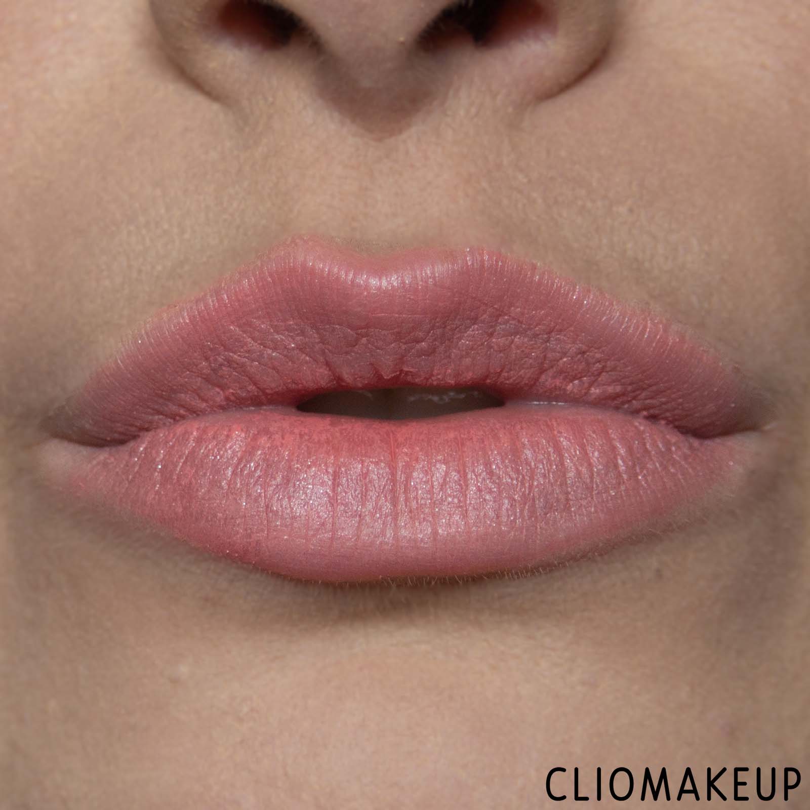 cliomakeup-recensione-tinta-labbra-e-guance-kiko-blu-me-natural-look-lip-e-cheek-14