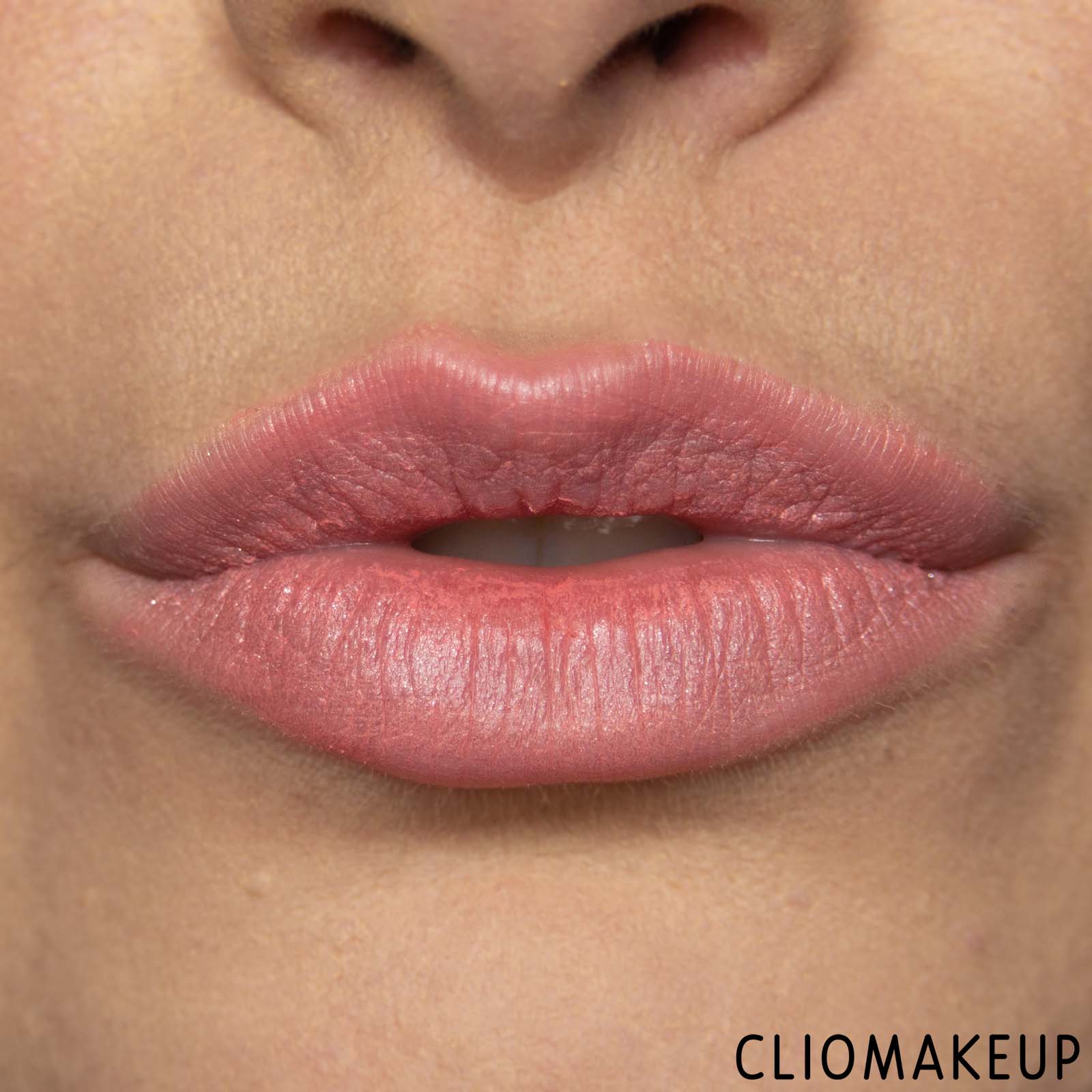 cliomakeup-recensione-tinta-labbra-e-guance-kiko-blu-me-natural-look-lip-e-cheek-15