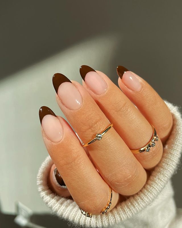 Cliomakeup-unghie-ciocco-brownie-french-manicure