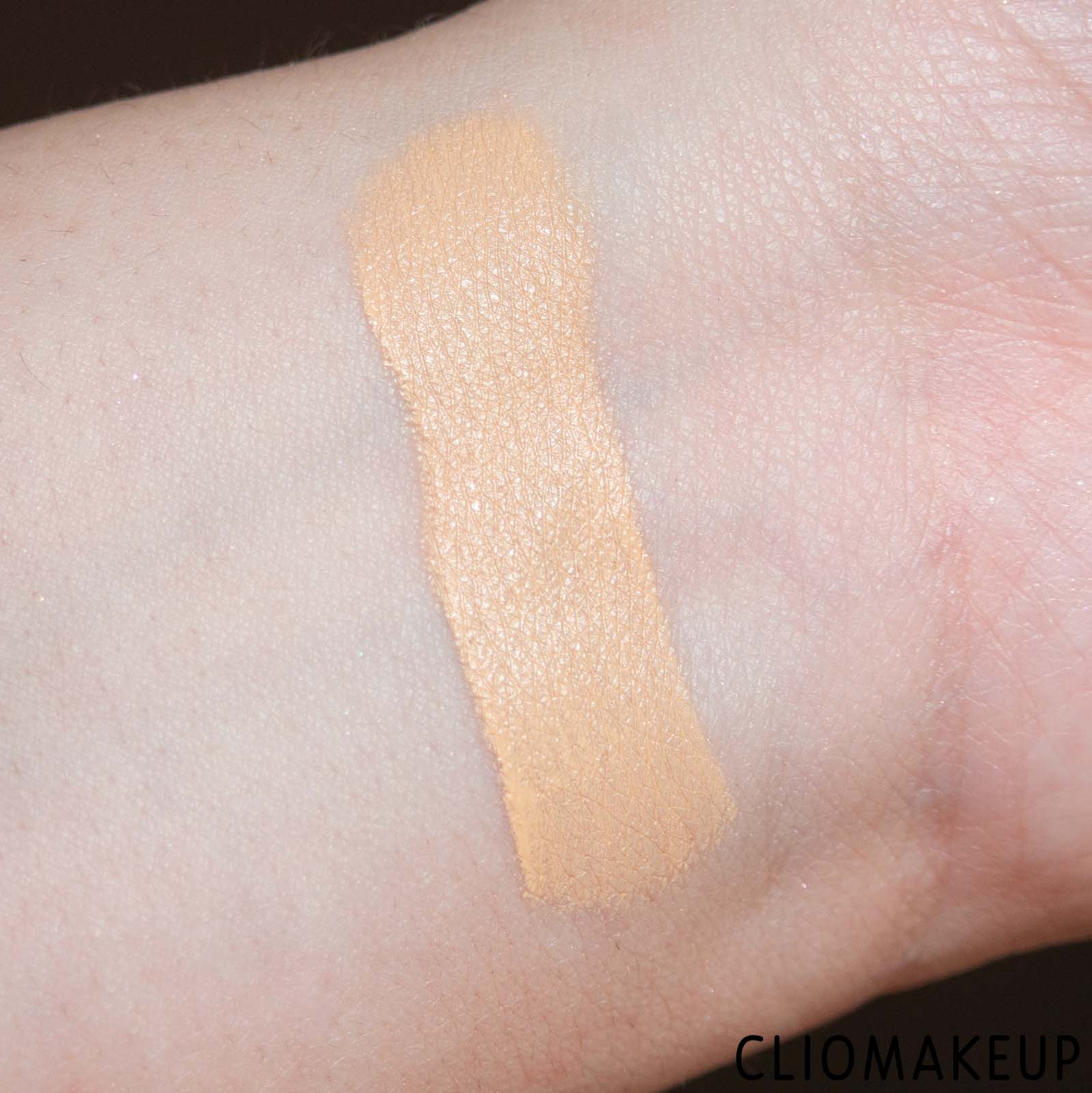 cliomakeup-recensione-correttore-kiko-energy-cake-hydra-lightening-cushion-concealer-6