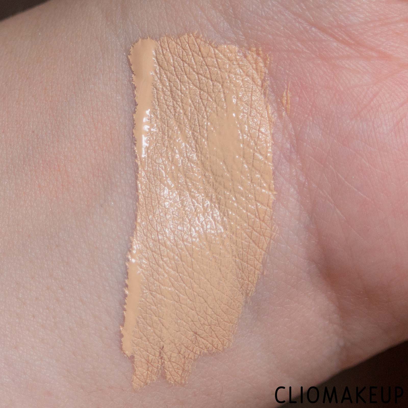 cliomakeup-recensione-correttore-wycon-comfy-wear-liquid-concealer-6