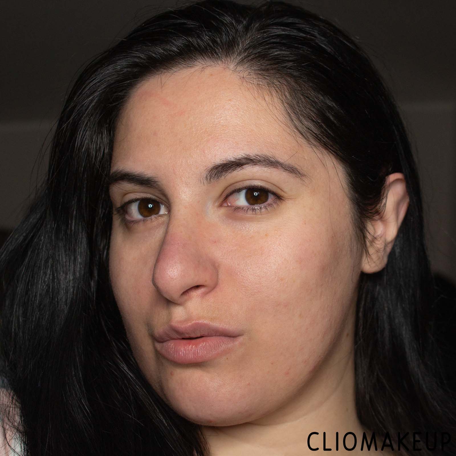 cliomakeup-recensione-fondotinta-elf-camo-powder-foundation-11