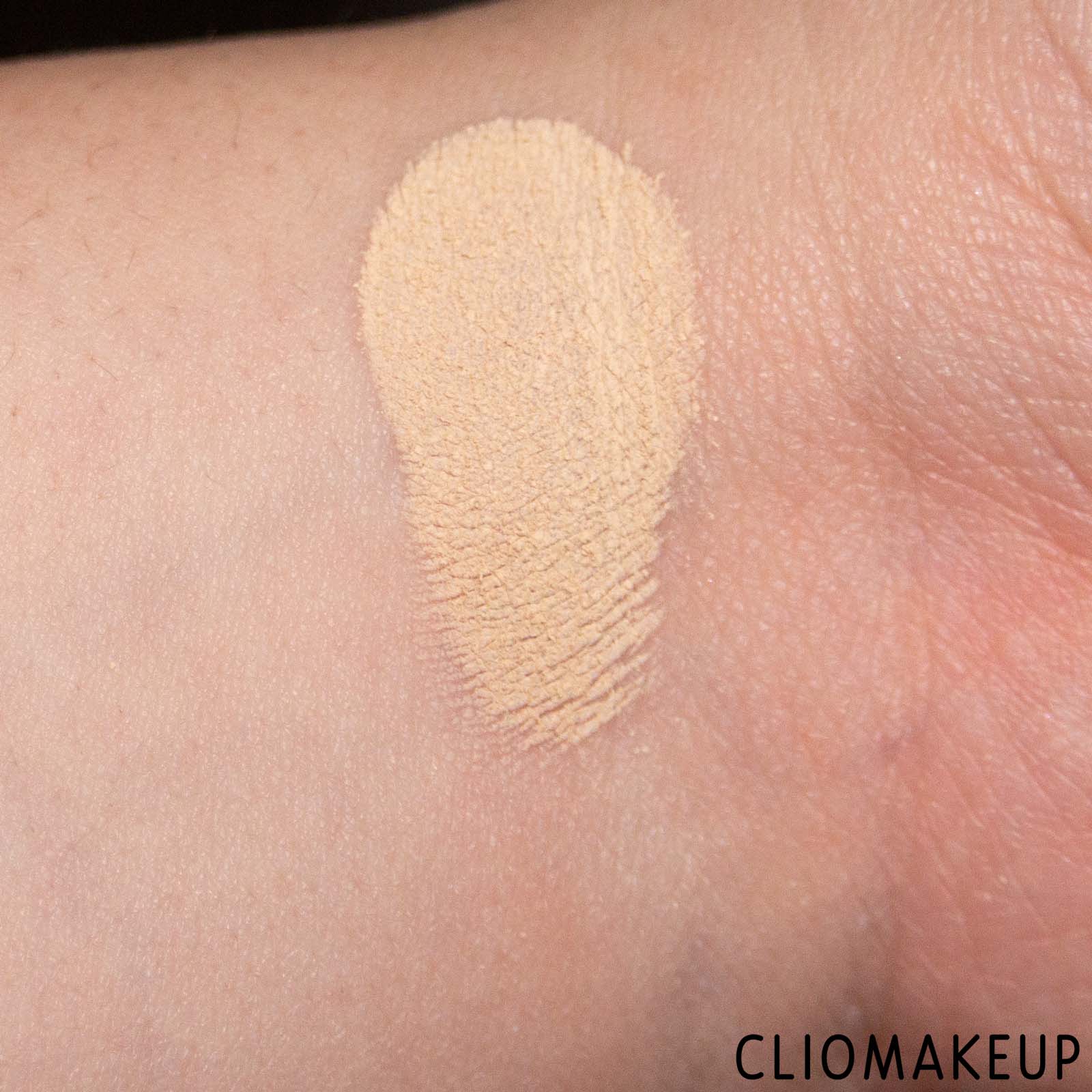 cliomakeup-recensione-fondotinta-elf-camo-powder-foundation-7