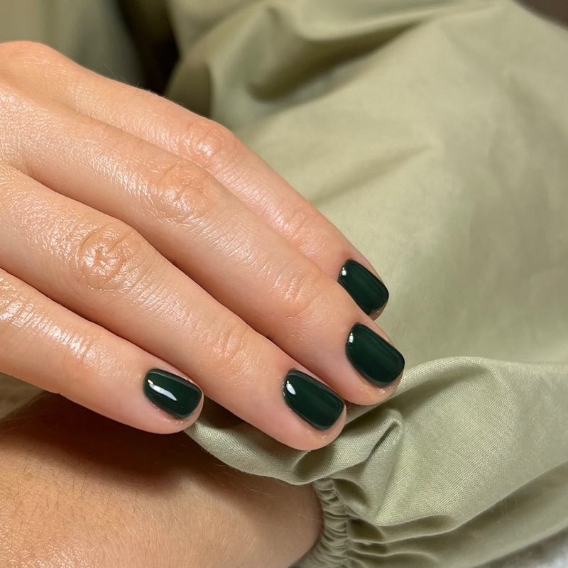 cliomakeup-unghie-eleganti-autunno-2022-teamclio-12