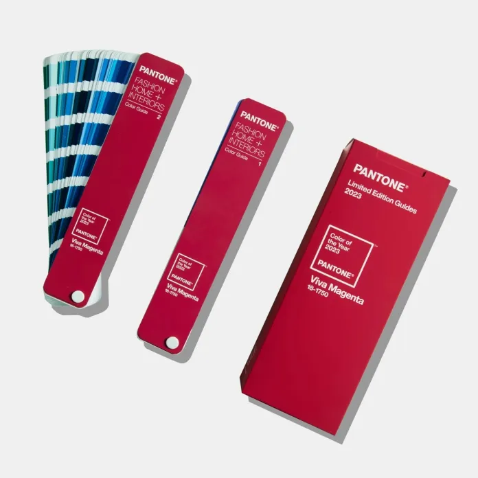 cliomakeup-a-chi-sta-bene-viva-magenta-trucco-codice-pantone-2023