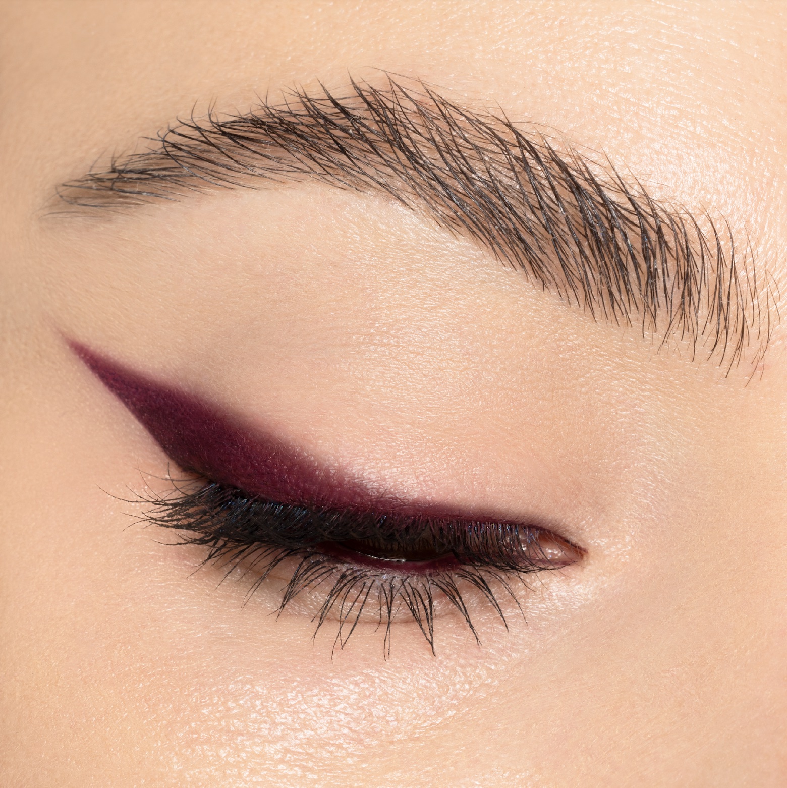 cliomakeup-alldaylove-matite-occhi-05-uva-indossato-01