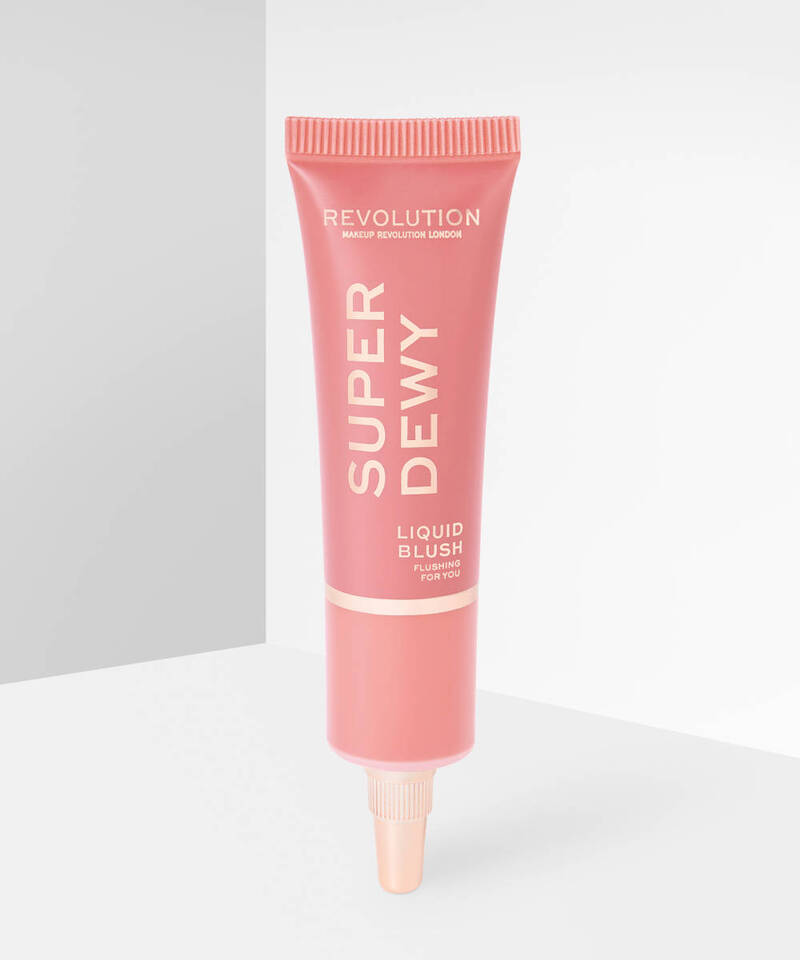 cliomakeup-migliori-blush-2022-teamclio-makeup-revolution-super-dewy