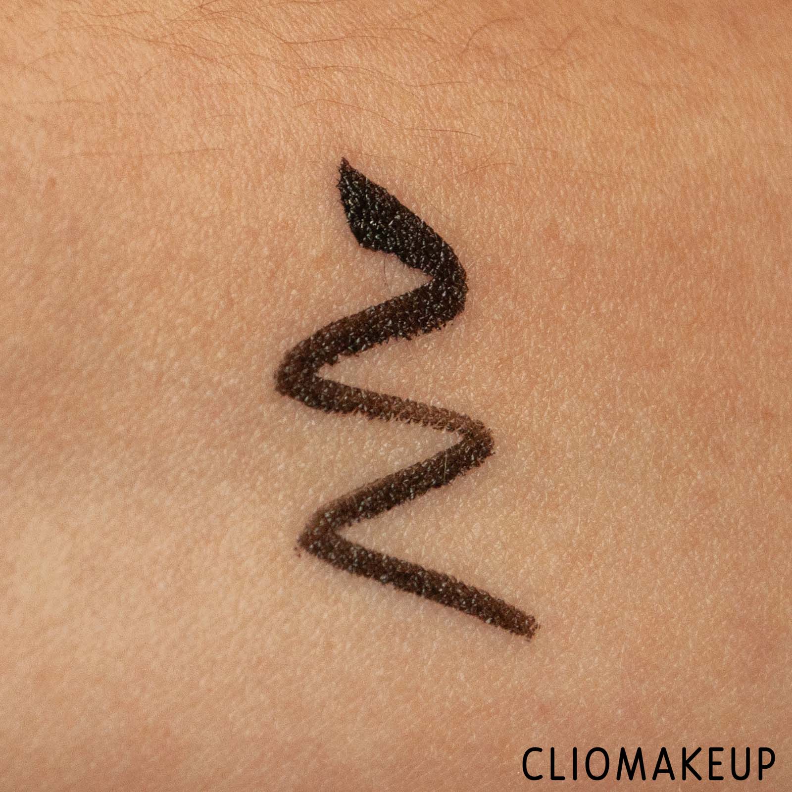 cliomakeup-recensione-eyeliner-e-ciglia-finte-nyx-jumbo-lash-longwear-false-lash-system-6
