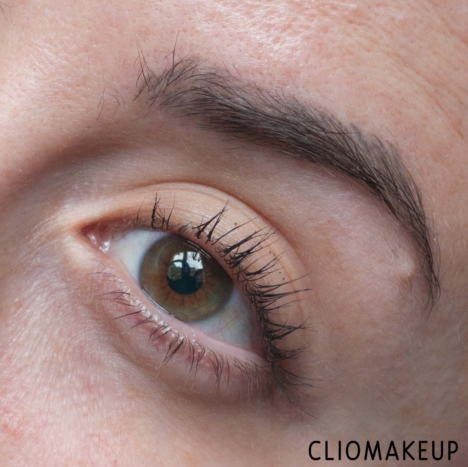 cliomakeup-recensione-mascara-revolution-lift-e-define-5d-lash-waterproof-extreme-extension-mascara-10