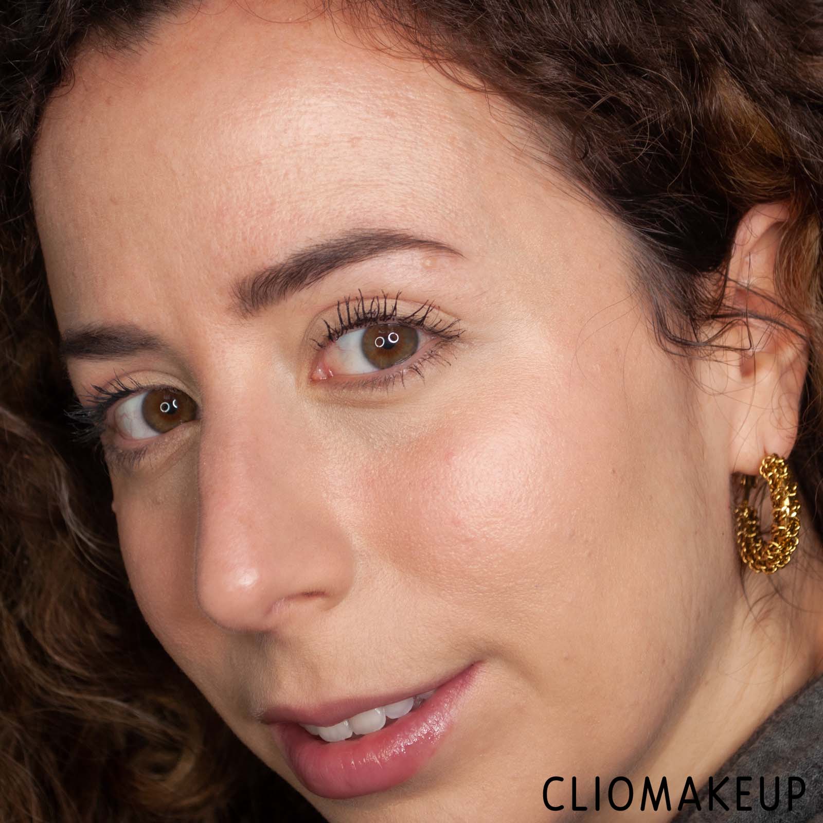 cliomakeup-recensione-blush-essence-positive-vibes-only-colour-changing-blush-stick-13