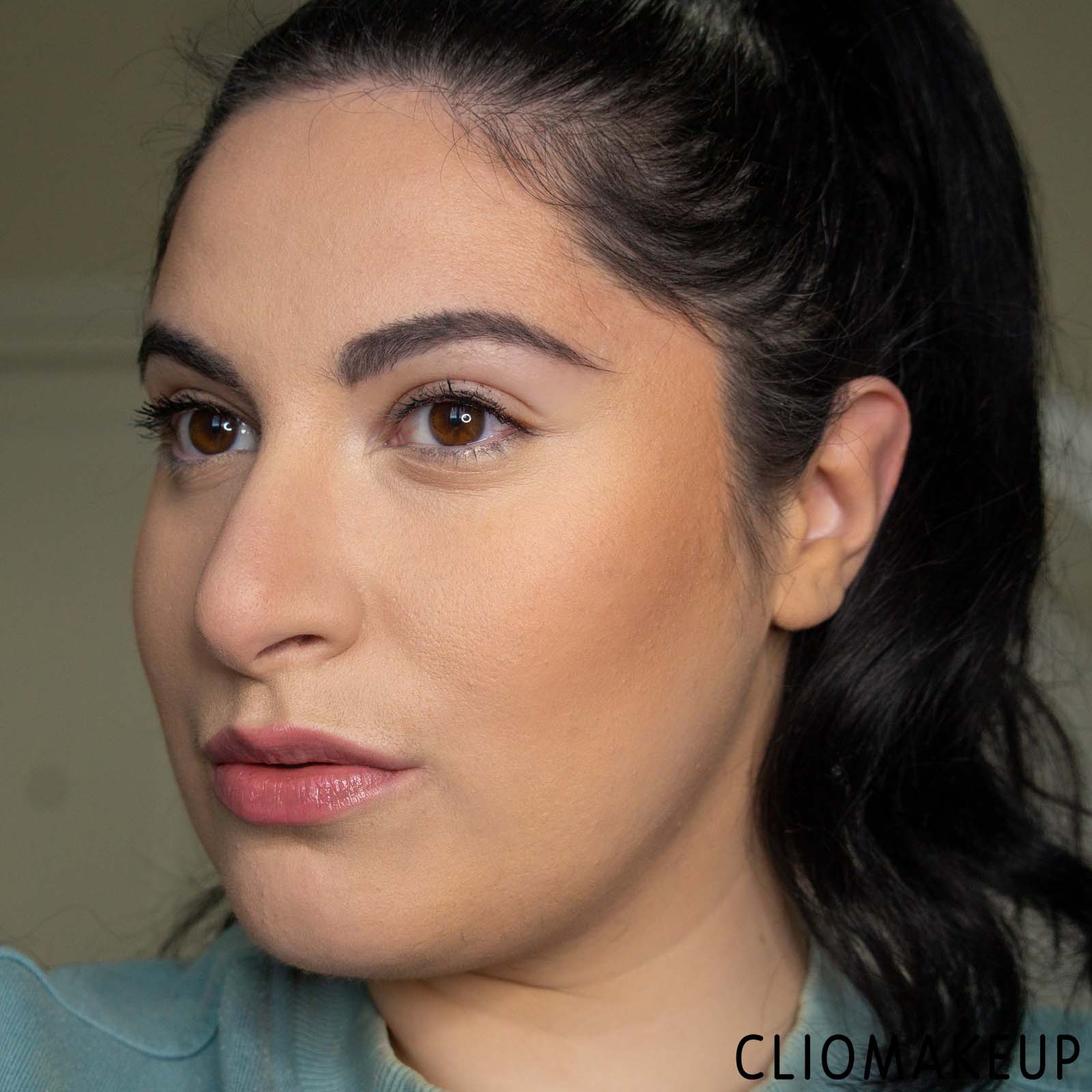cliomakeup-recensione-palette-viso-revolution-pro-goddess-glow-bronze-e-highlight-palette-11