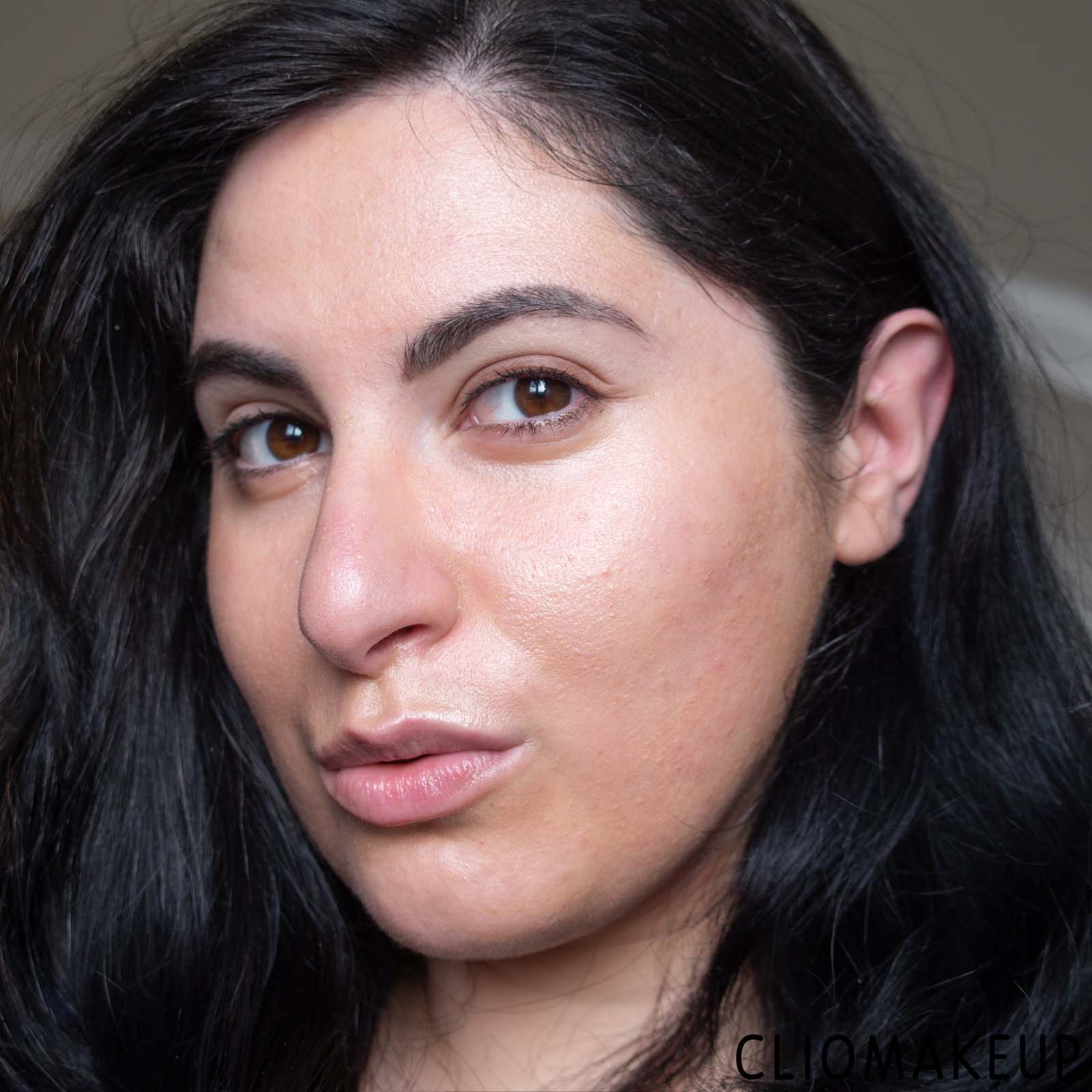 cliomakeup-recensione-fondotinta-mac-strobe-dewy-skin-tint-12