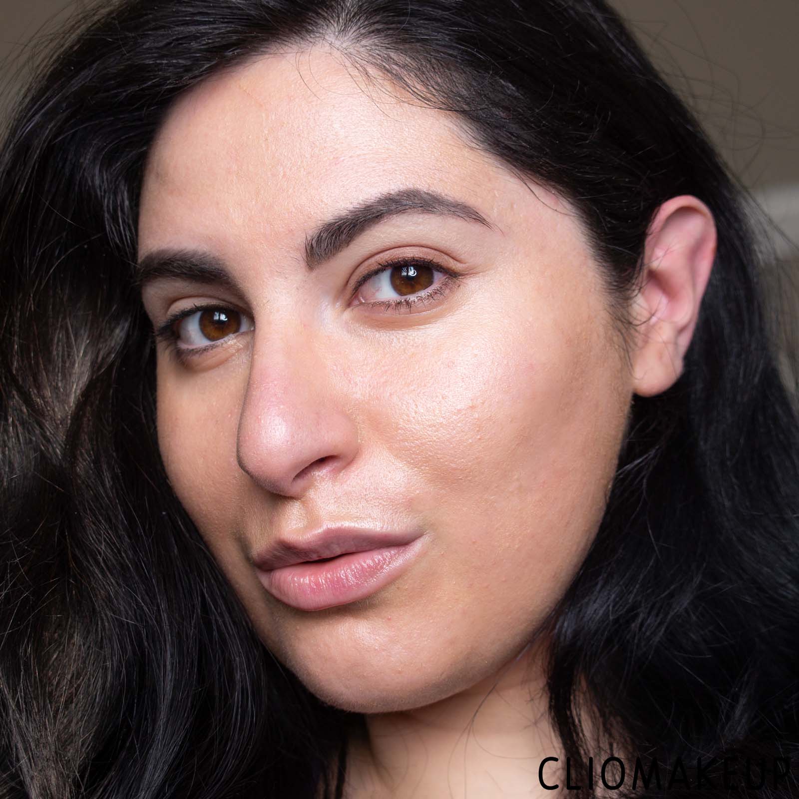 cliomakeup-recensione-fondotinta-mac-strobe-dewy-skin-tint-13