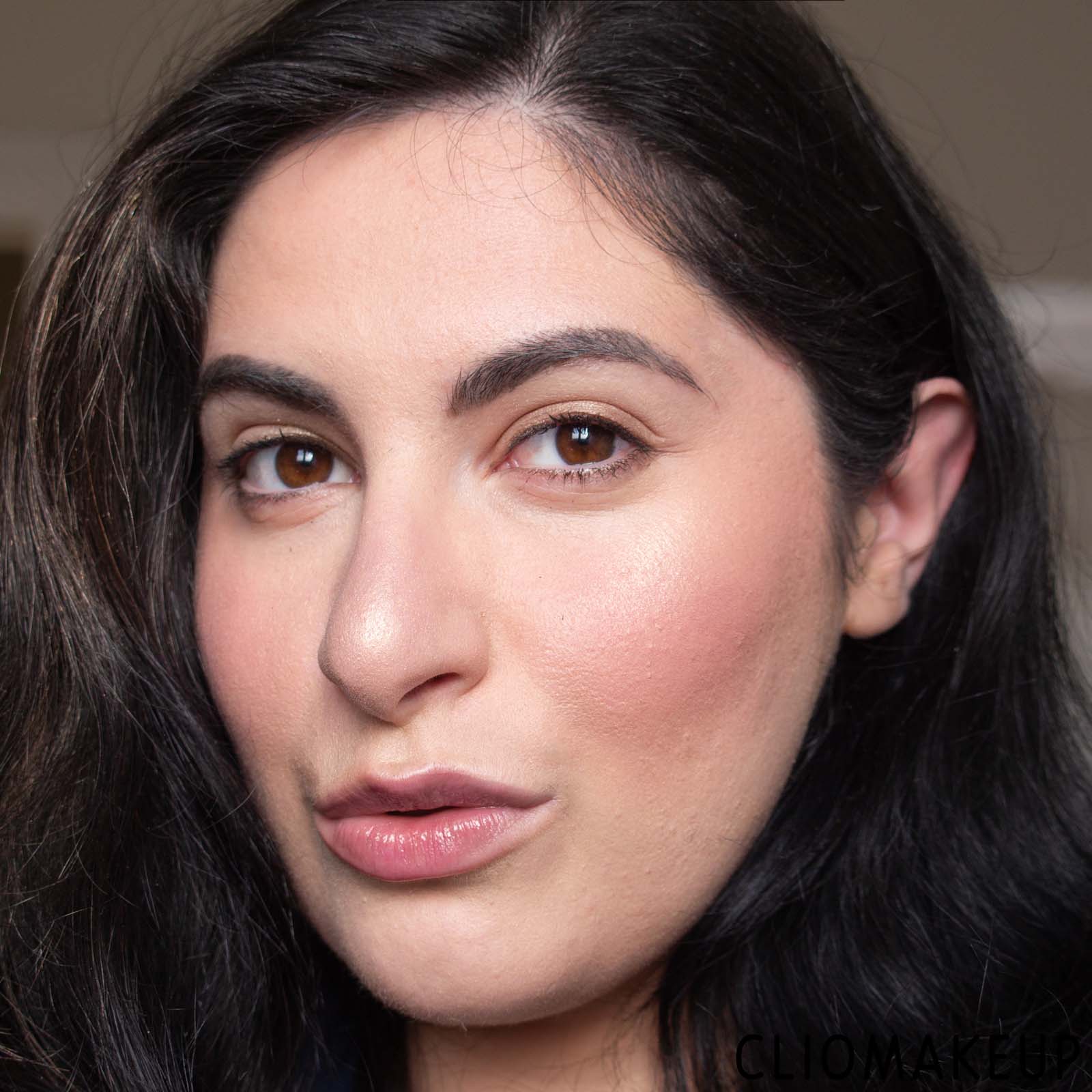 cliomakeup-recensione-fondotinta-mac-strobe-dewy-skin-tint-14