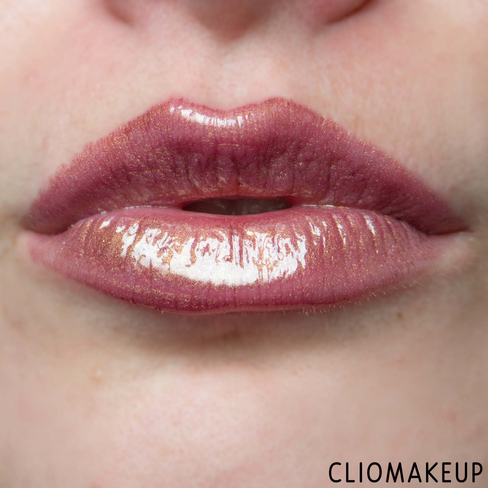 cliomakeup-recensione-gloss-mac-whitney-houston-the-bodyguard-lipgloss-10