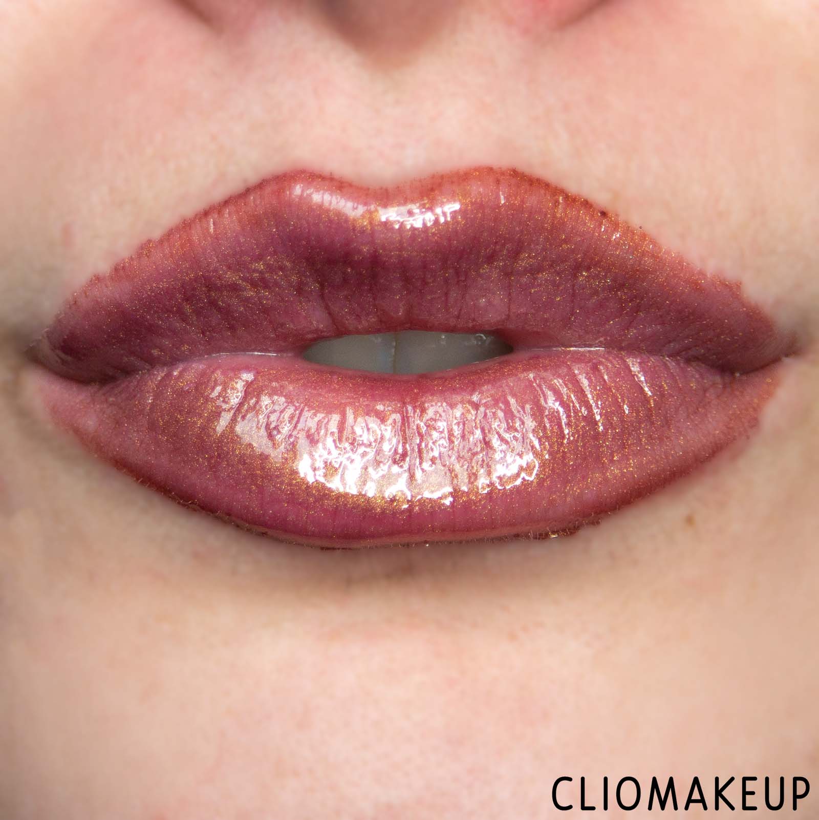 cliomakeup-recensione-gloss-mac-whitney-houston-the-bodyguard-lipgloss-13