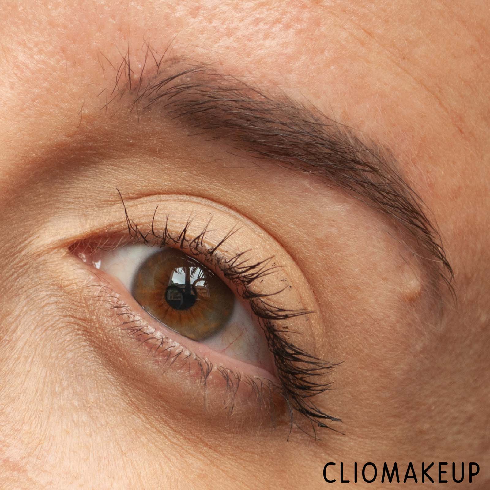 cliomakeup-recensione-mascara-deborah-24-ore-instant-maxi-volume-con-olio-di-melograno-e-camelia-10