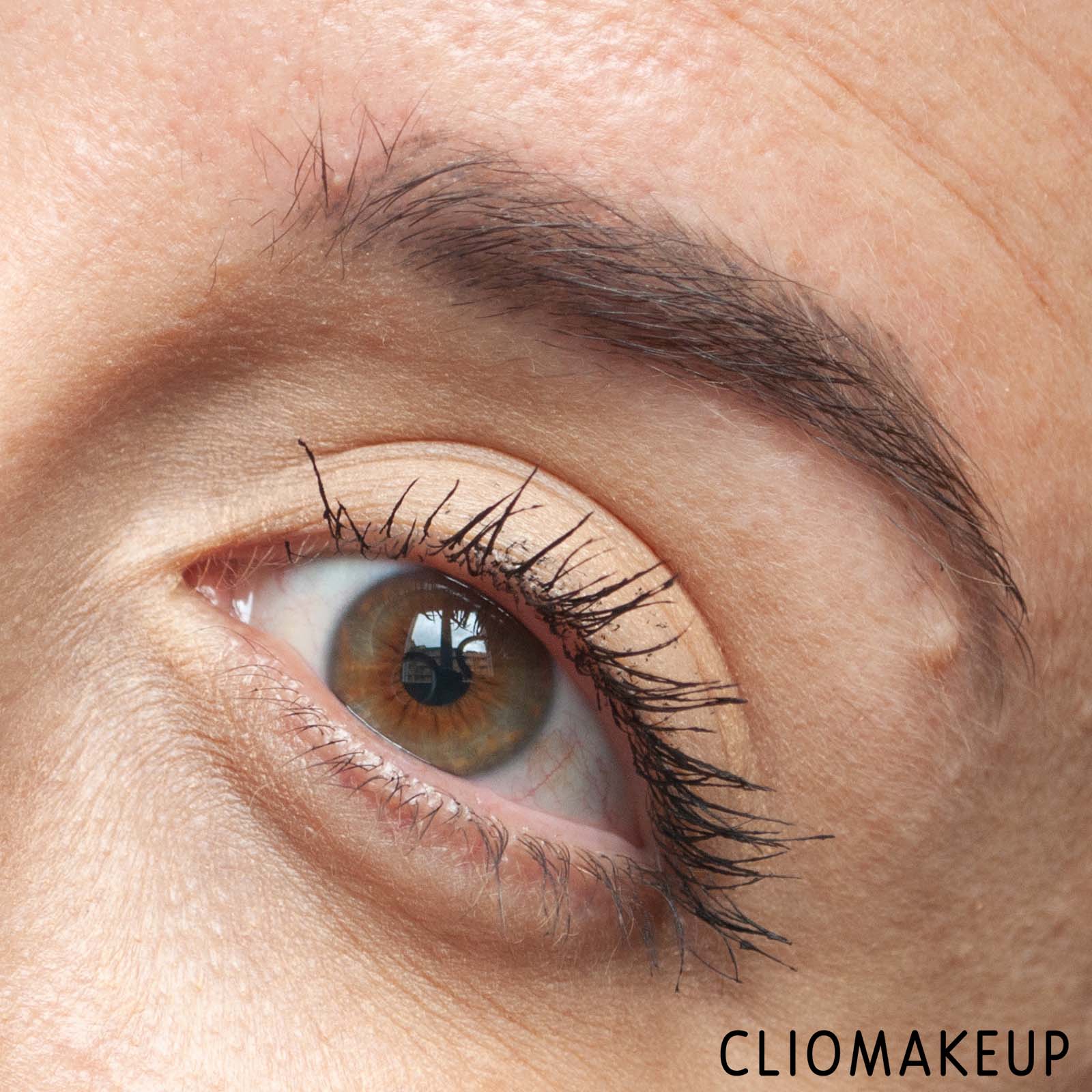 cliomakeup-recensione-mascara-deborah-24-ore-instant-maxi-volume-con-olio-di-melograno-e-camelia-12