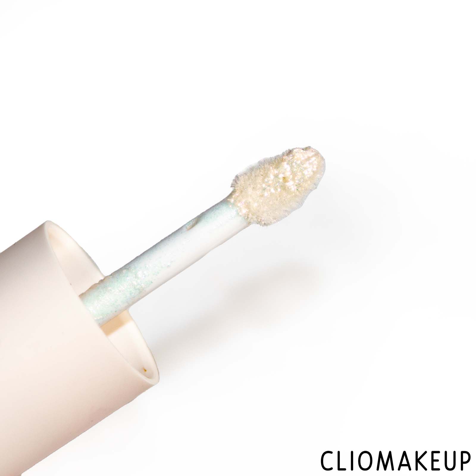 cliomakeup-recensione-ombretto-liquido-rem-beauty-midnight-shadows-5