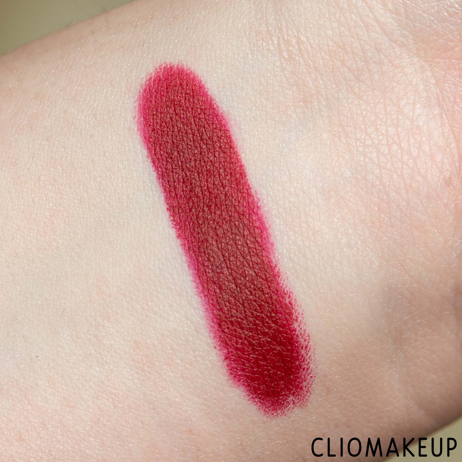 cliomakeup-recensione-rossetto-mac-whitney-houston-lipstick-7