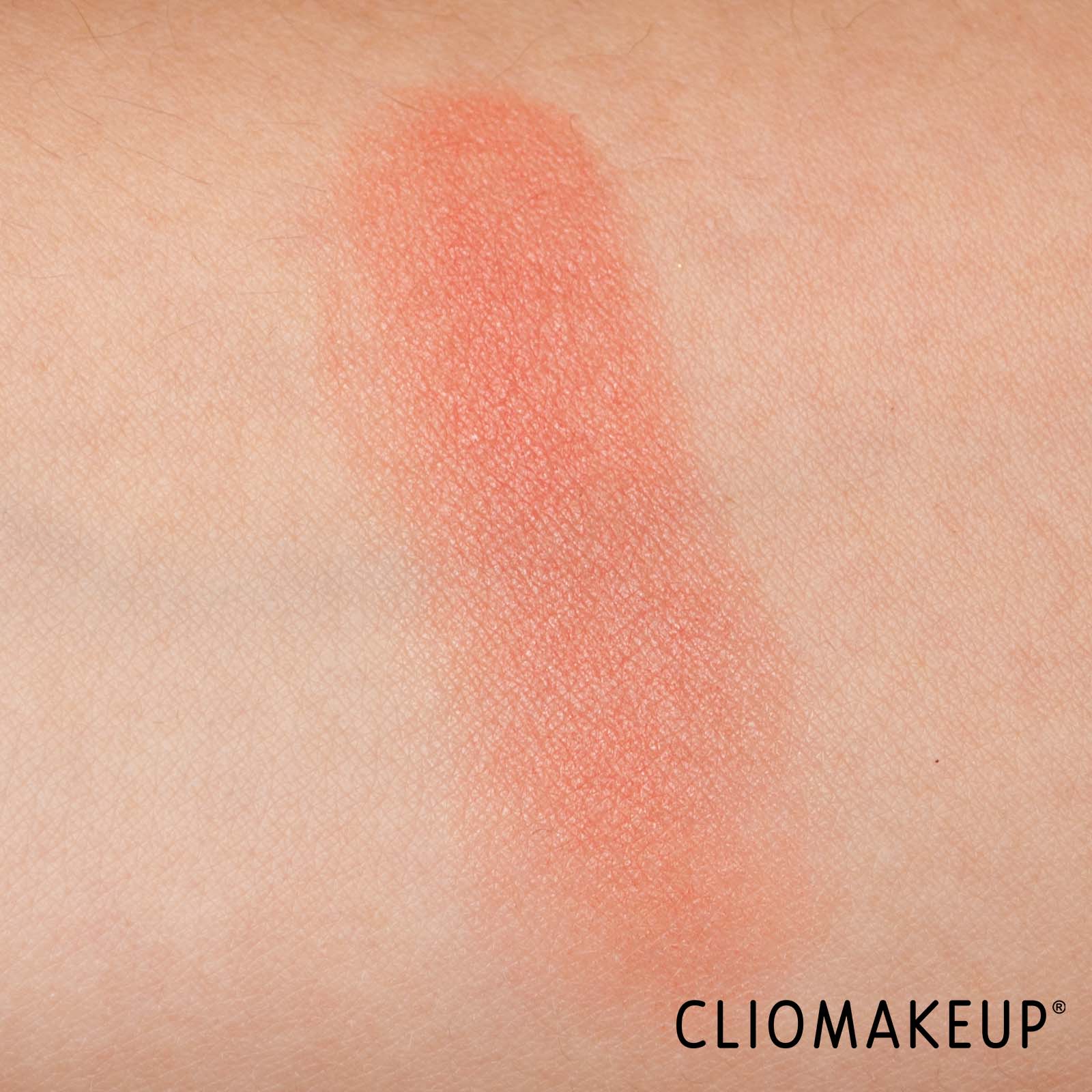 cliomakeup-recensione-blush-catrice-cream-to-powder-blush-7