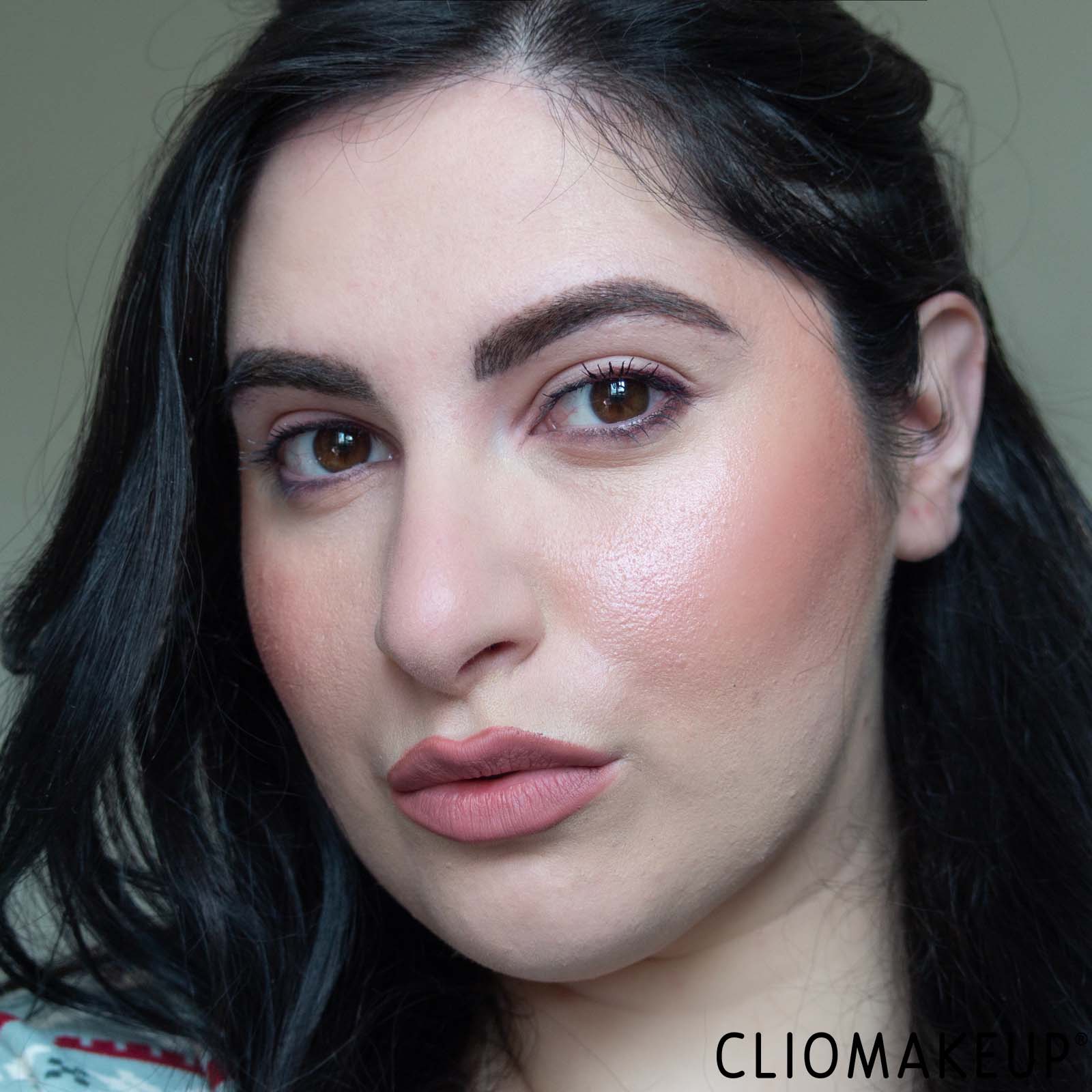 cliomakeup-recensione-blush-tarte-blush-tape-liquid-blush-12