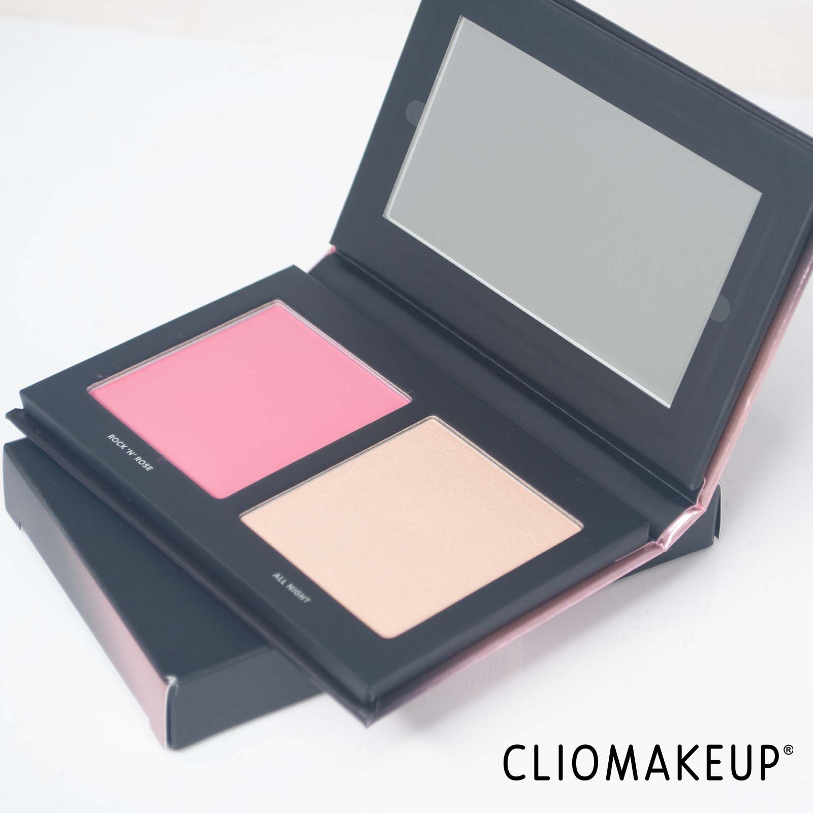 cliomakeup-recensione-palette-viso-haus-laboratories-head-rush-blush-e-highlighter-duo-5