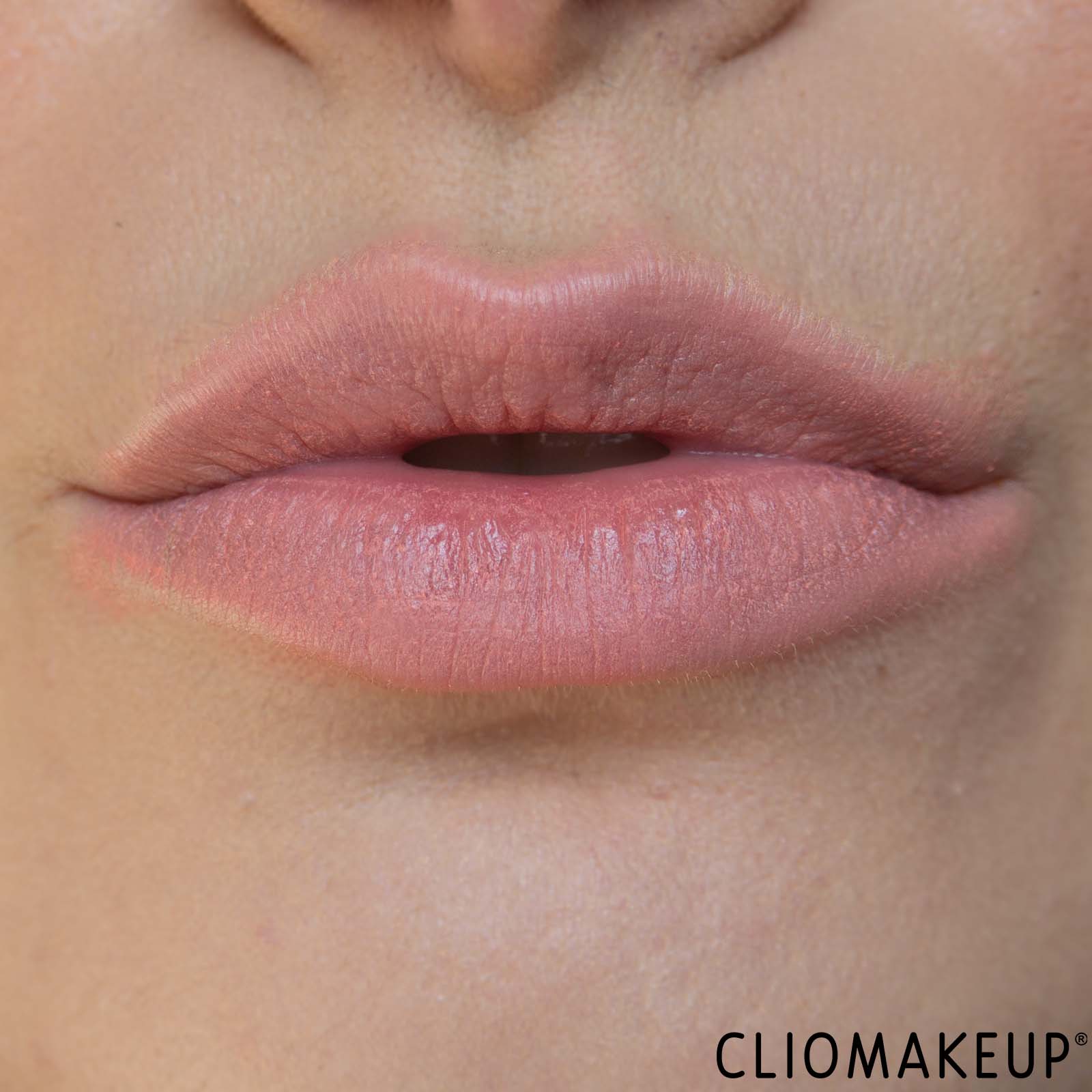 cliomakeup-recensione-blush-catrice-cheek-flirt-blush-in-stick-12