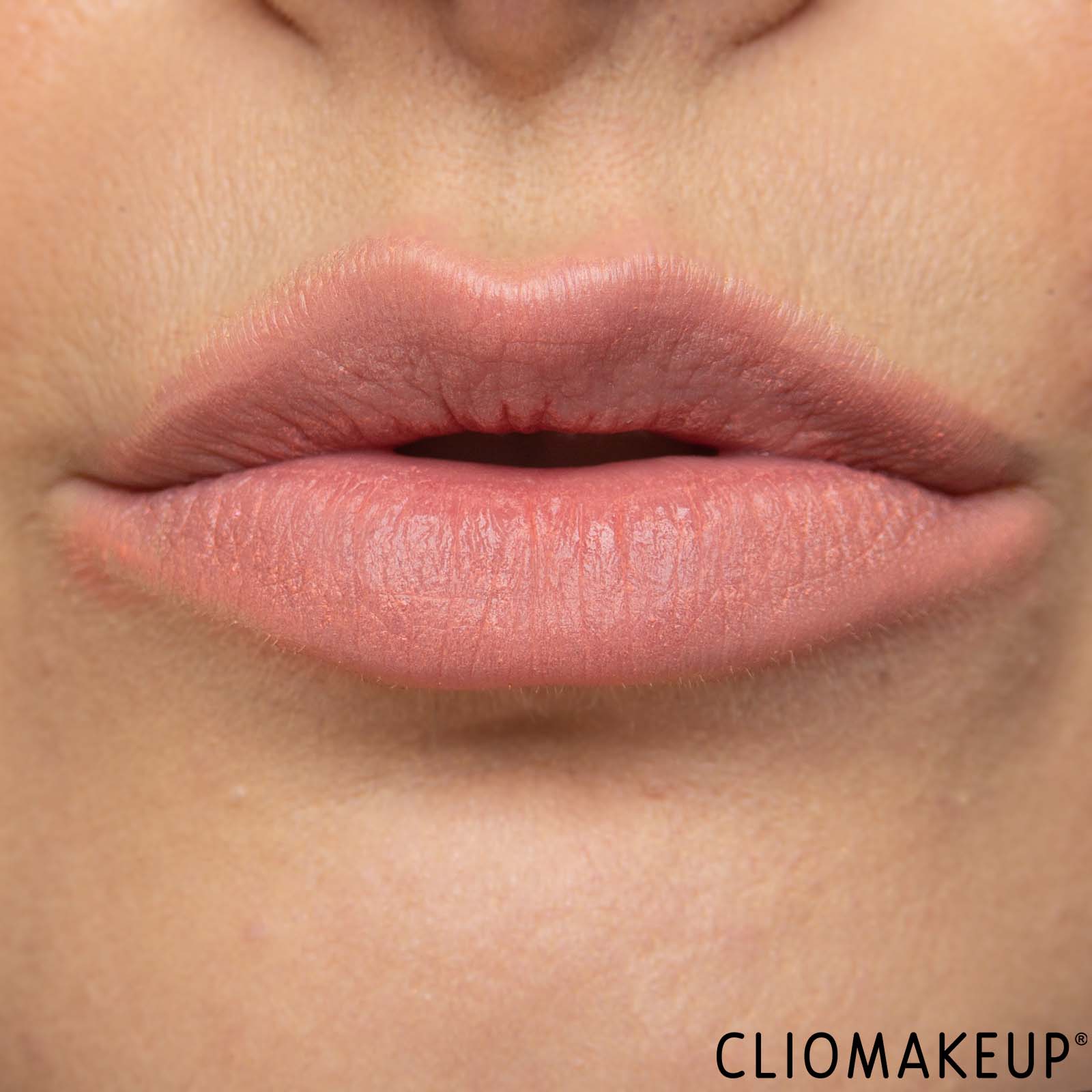 cliomakeup-recensione-blush-catrice-cheek-flirt-blush-in-stick-13
