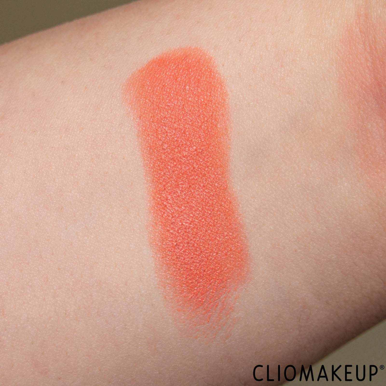 cliomakeup-recensione-blush-catrice-cheek-flirt-blush-in-stick-7
