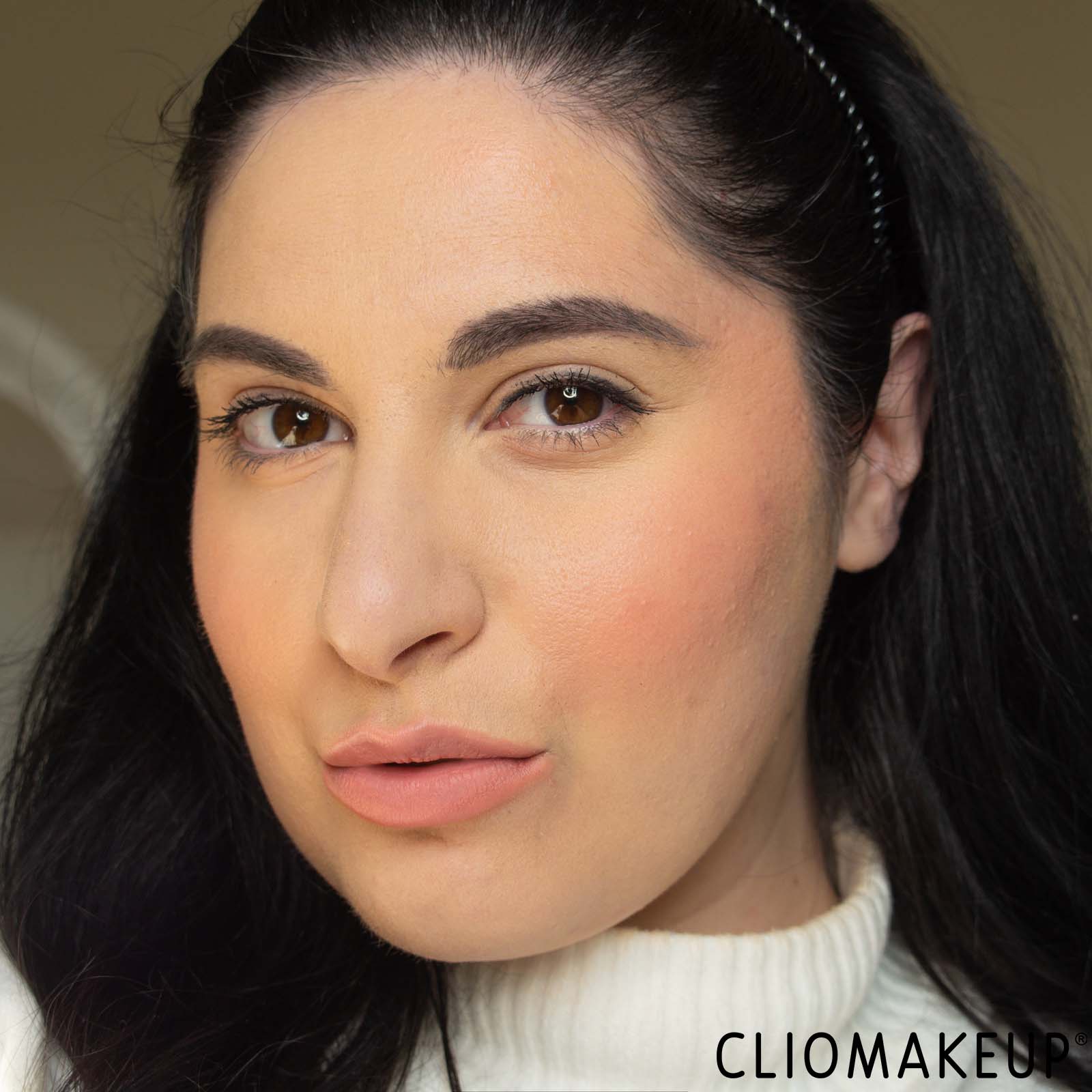 cliomakeup-recensione-blush-catrice-cheek-flirt-blush-in-stick-9