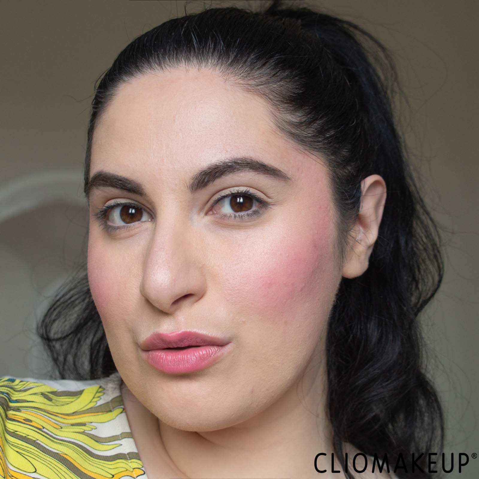 cliomakeup-recensione-blush-revolution-blush-e-highlight-stick-mauve-glow-12