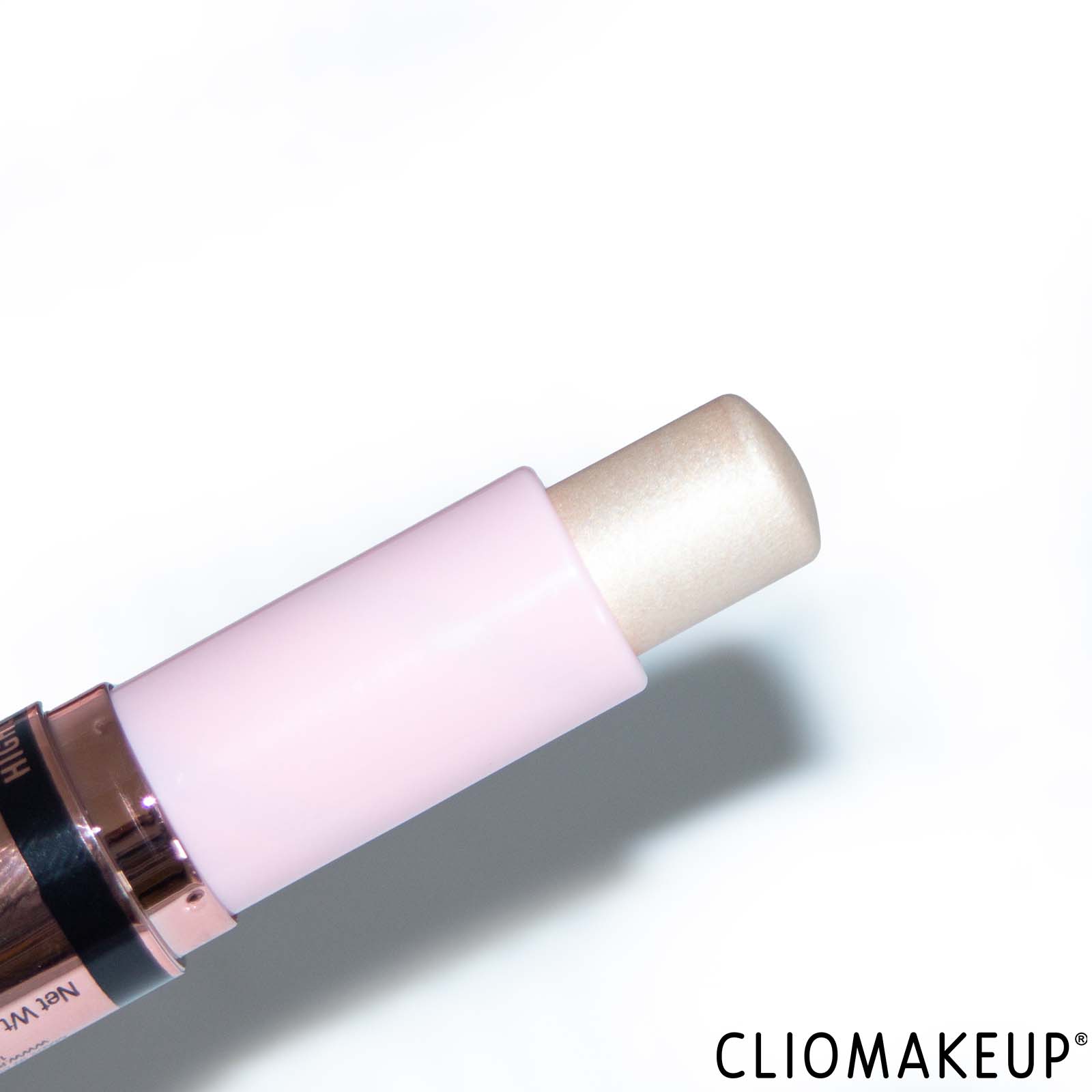 cliomakeup-recensione-blush-revolution-blush-e-highlight-stick-mauve-glow-4