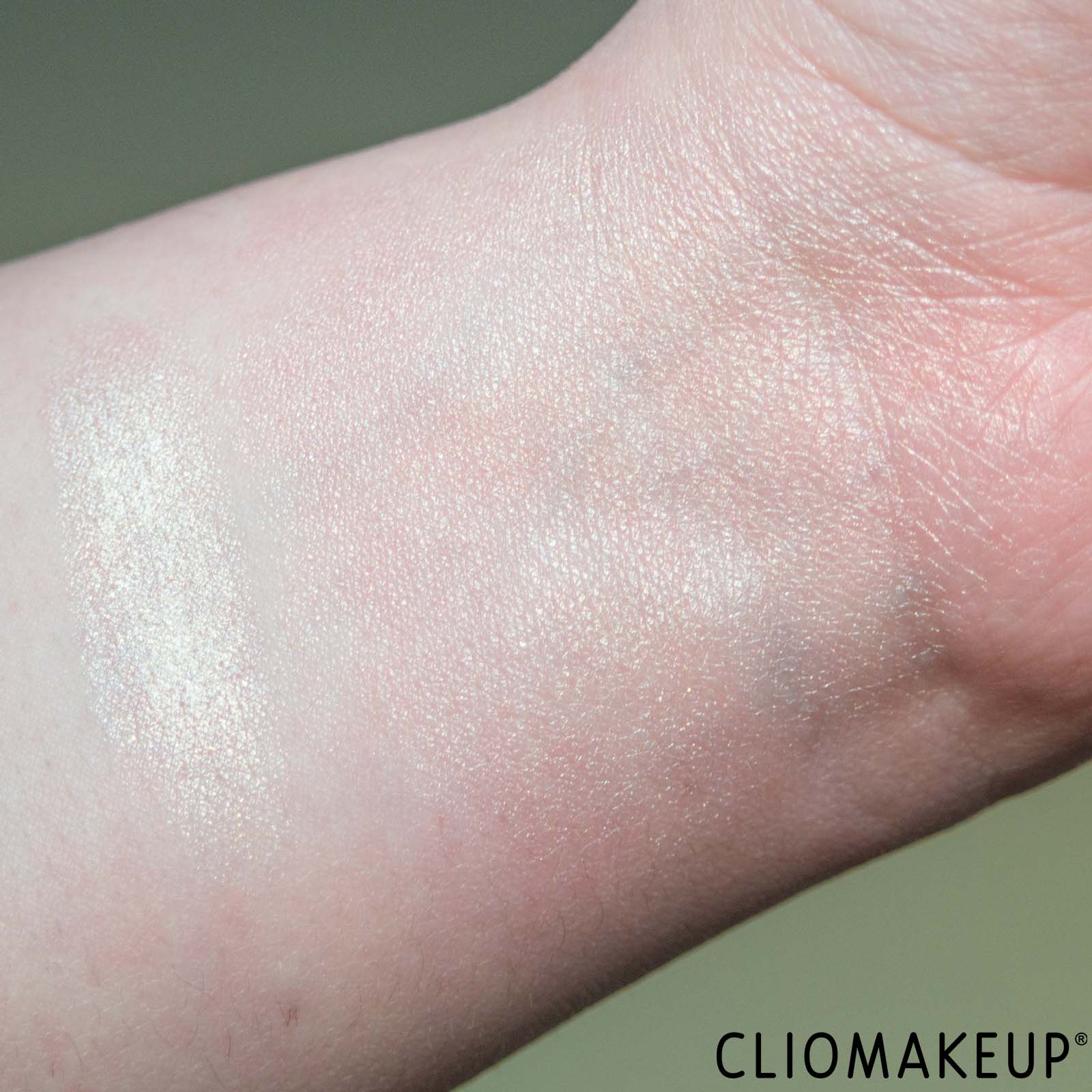 cliomakeup-recensione-blush-revolution-blush-e-highlight-stick-mauve-glow-8