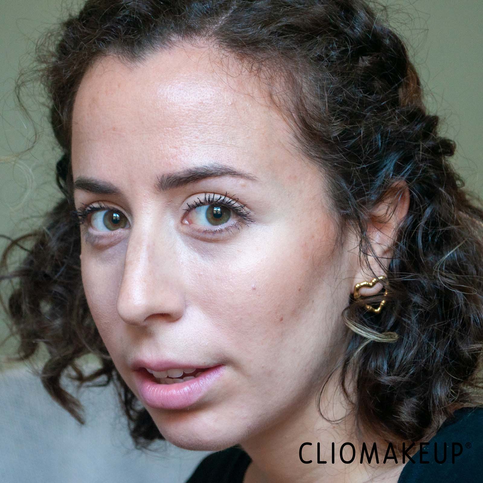 cliomakeup-recensione-palette-viso-kiko-green-me-bronzer-e-blush-10