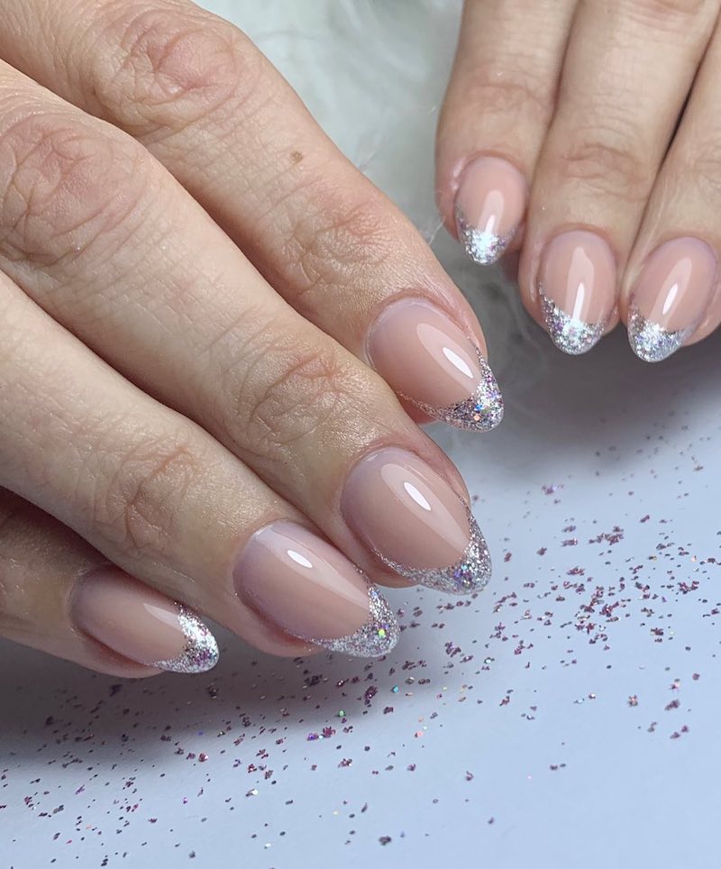 cliomakeup-unghie-glitter-primavera-2023-1