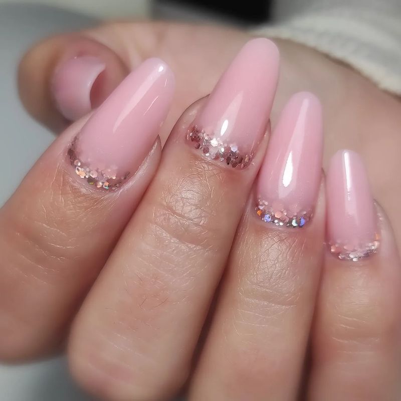 cliomakeup-unghie-glitter-primavera-2023-2