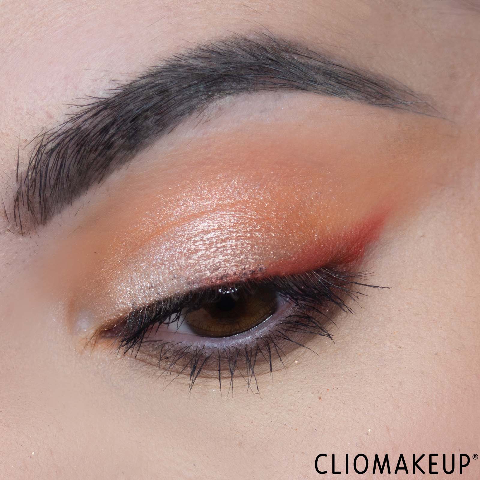 cliomakeup-recensione-palette-essence-bloomin-bright-eyeshadow-e-eyeliner-palette-12