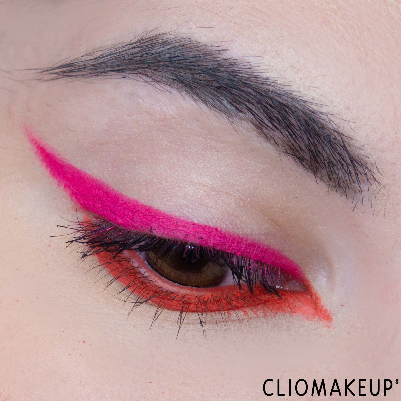 cliomakeup-recensione-palette-essence-bloomin-bright-eyeshadow-e-eyeliner-palette-14