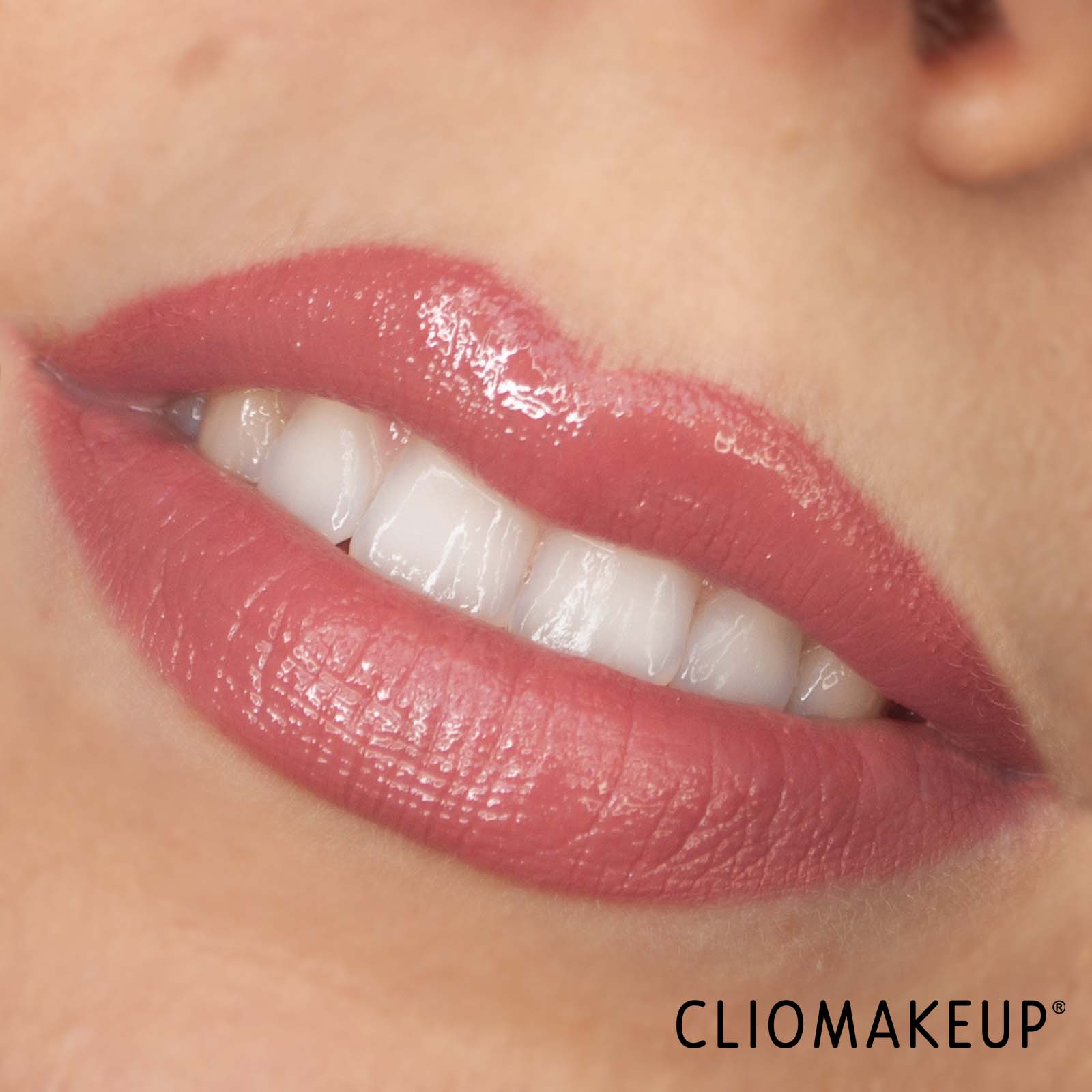 cliomakeup-recensione-rossetto-kiko-powerful-loveduo-lip-color-e-gloss-13