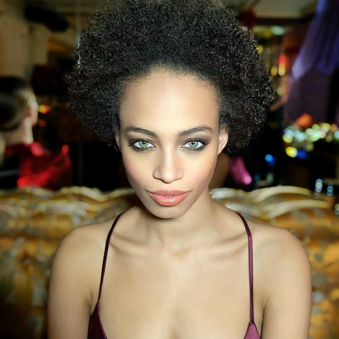 cliomakeup-smokey-eyes-2023-slept-in-pauline-briscoe