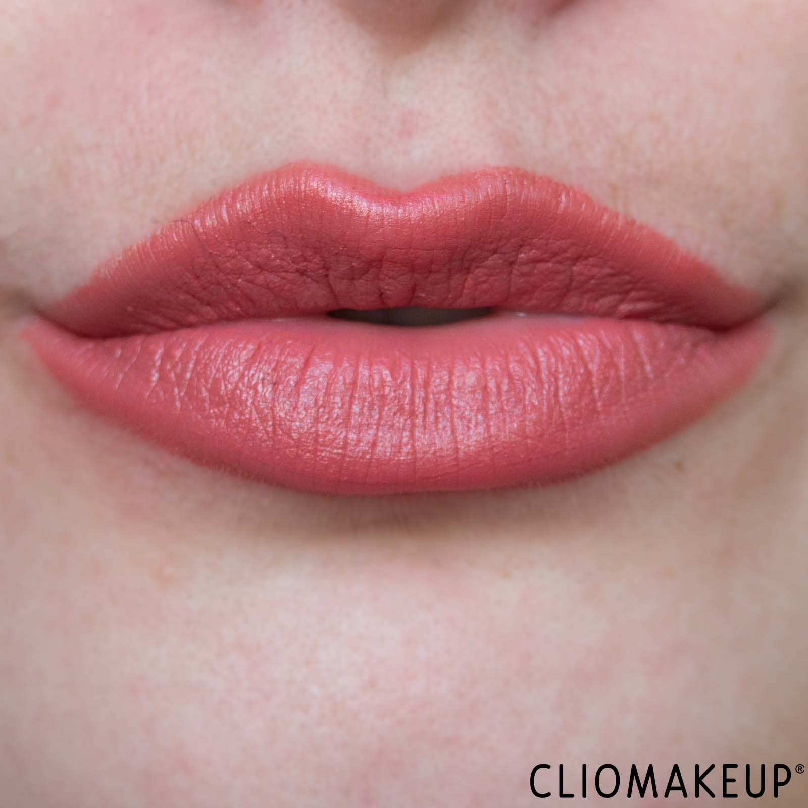 cliomakeup-recensione-rossetti-catrice-intense-matte-matitone-labbra-12