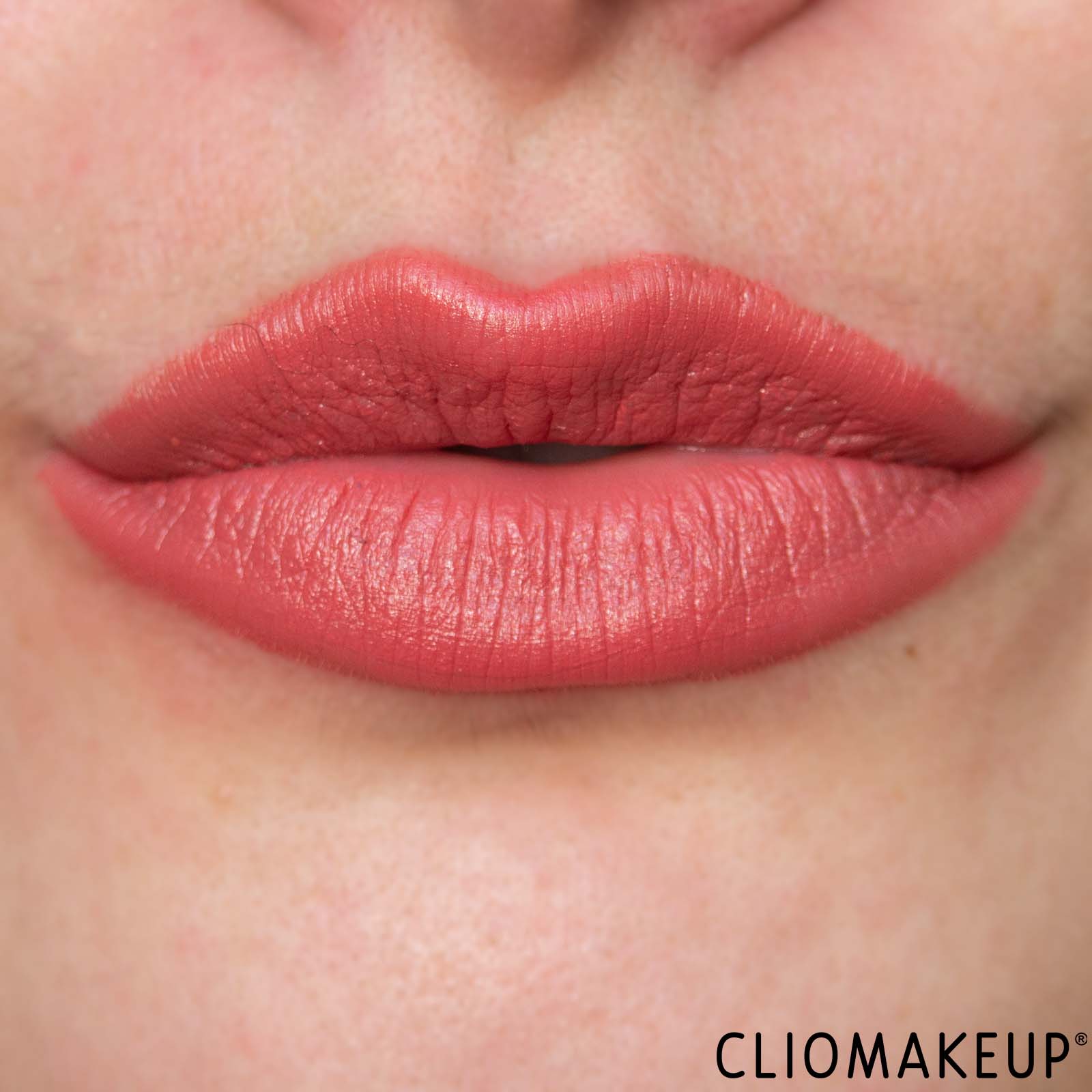 cliomakeup-recensione-rossetti-catrice-intense-matte-matitone-labbra-13