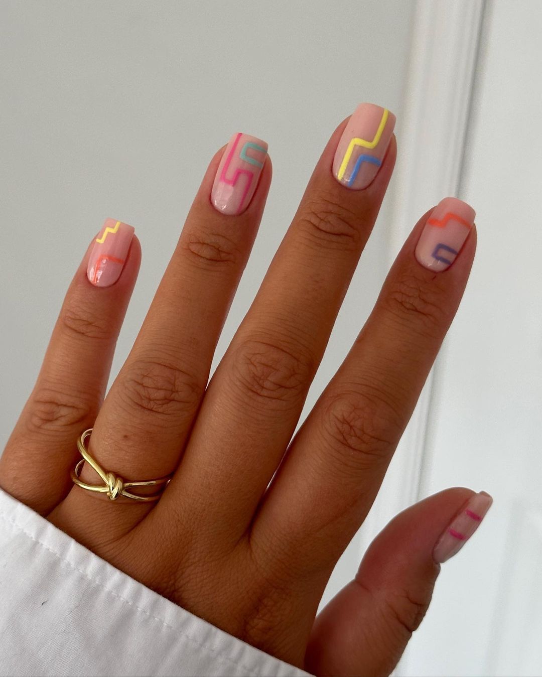 cliomakeup-unghie-corte-estate-2023-11