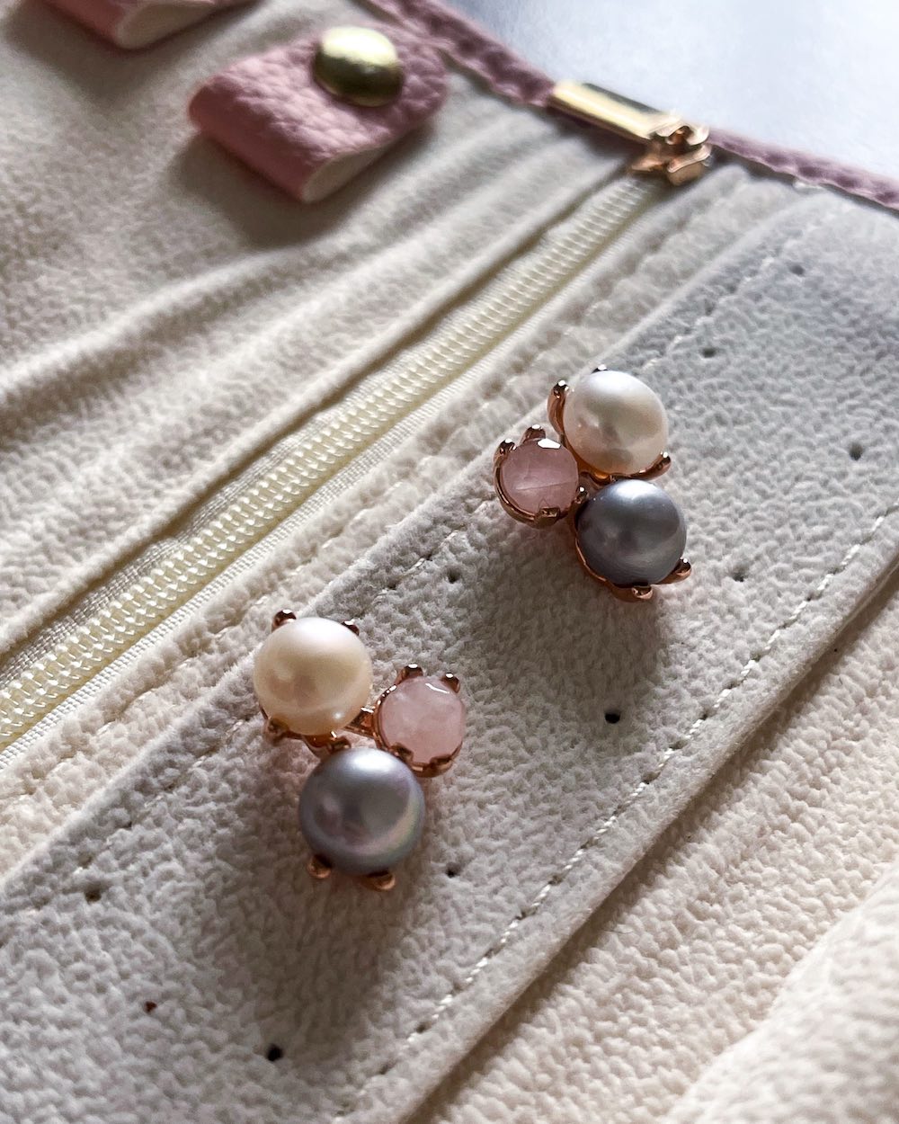 cliomakeup-come-abbinare-camicia-pizzo-gioielli-bronzallure2