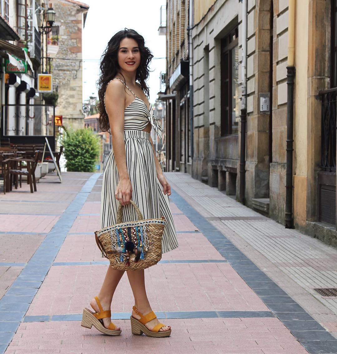 cliomakeup-look-con-zeppe-estate-2023-outfit-comfy-chic-10
