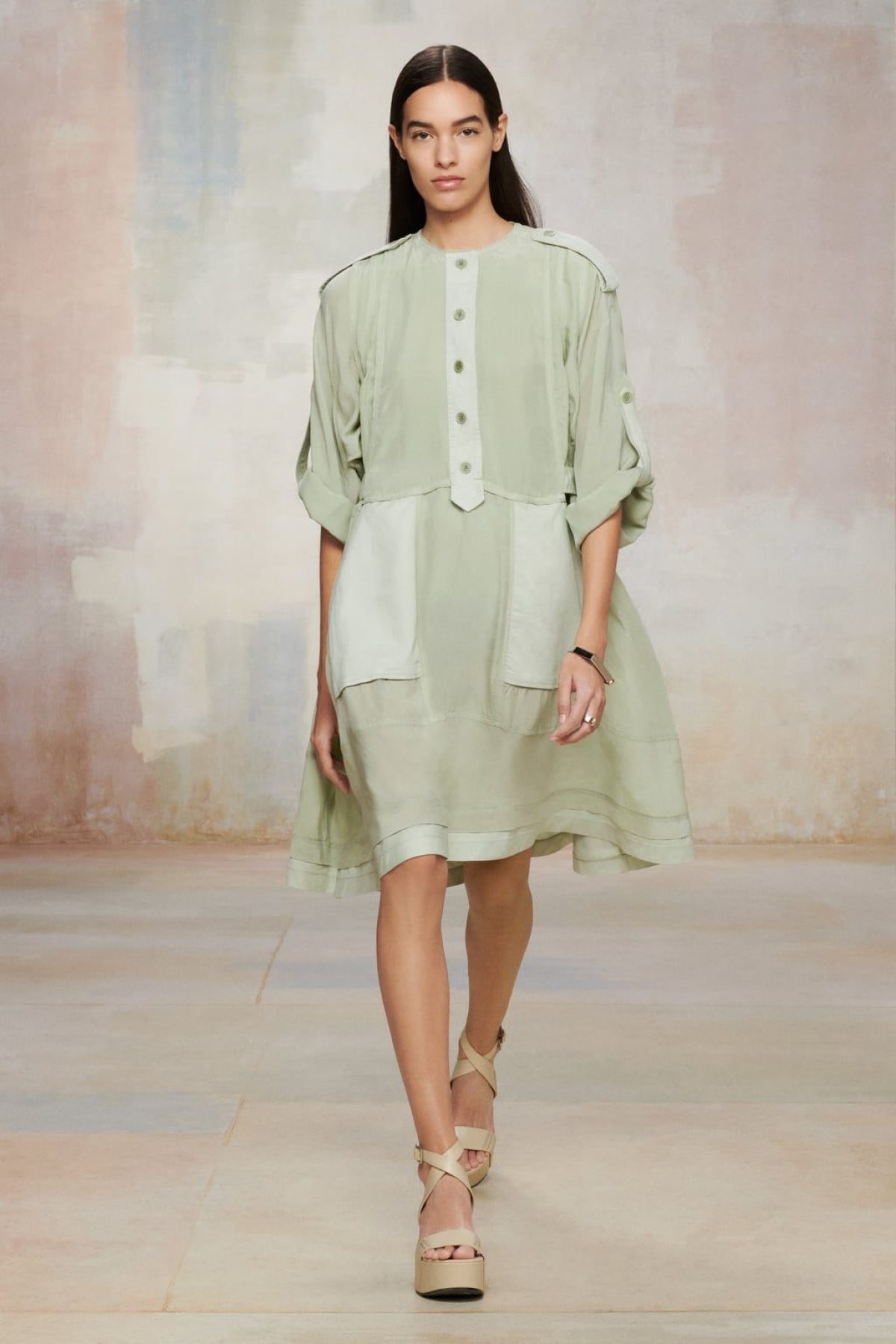 cliomakeup-look-con-zeppe-estate-2023-outfit-comfy-chic-5